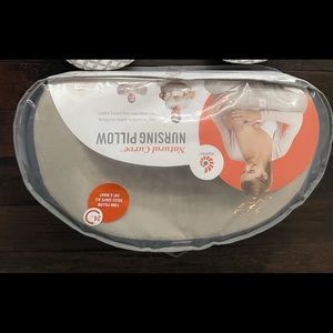 Ergobaby Natural Curve Nursing Pillow - Like new condition